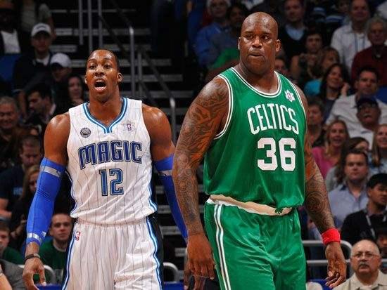 西媒：阿劳霍现身乌拉圭欢度圣诞，球队恢复训练后将归队（西媒：阿劳霍回乌拉圭过圣诞，球队重启训练后归队）