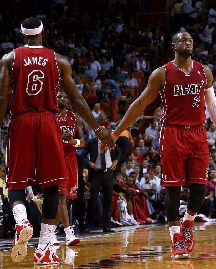 锁死！科尔：勇士是衰落王朝 目标是让追梦在这退役（科尔：勇士王朝已走下坡路，目标留追梦至退役）