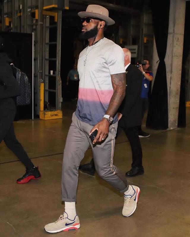 泰山纪念建队32周年，队史5次夺顶级联赛冠军，8次足协杯冠军（泰山队迎来建队32周年：队史顶级联赛5冠、足协杯8冠）