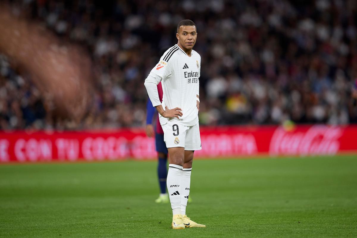 记者：梅西不希望拉波尔塔利用自己，因此回诺坎普没通知巴萨（记者称梅西为避免被拉波尔塔借势，重返诺坎普未提前告知巴萨）