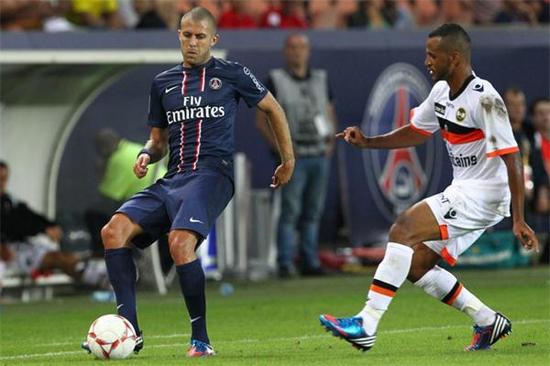 意媒：如果接受降薪，目前年薪600万欧的佩7可能与罗马续约（意媒：佩7年薪600万欧，若同意降薪或将与罗马续约）