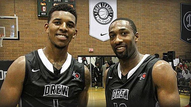 外媒：梅西在印度的雕像由45人耗费27天建成，高21.3米（外媒称：印度梅西雕像高21.3米，45人历时27天打造）