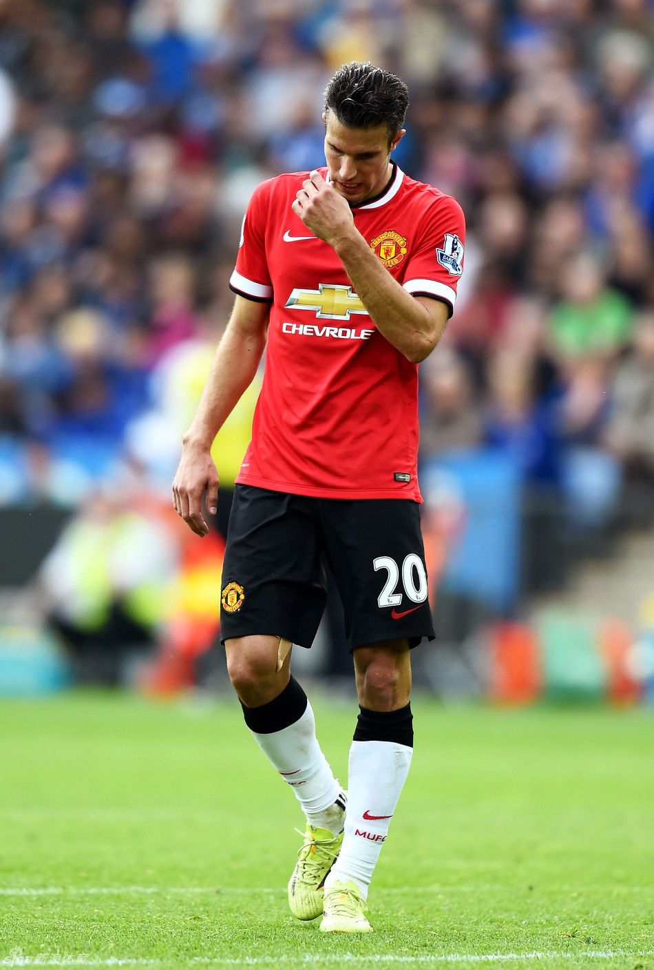 半场战报：比利亚雷亚尔1-1马略卡，赫拉德-莫雷诺建功，萨穆-科斯塔破门（半场：比利亚雷亚尔与马略卡1-1，赫拉德-莫雷诺与萨穆-科斯塔各入一球）