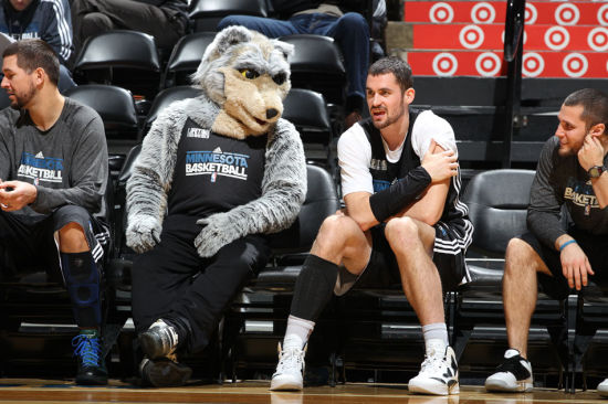 澳超前瞻：墨尔本城德比耻辱失利，麦克阿瑟FC伤员悉数回归（澳超前瞻：墨尔本城德比遭惨败，麦克阿瑟FC伤兵全员复出）