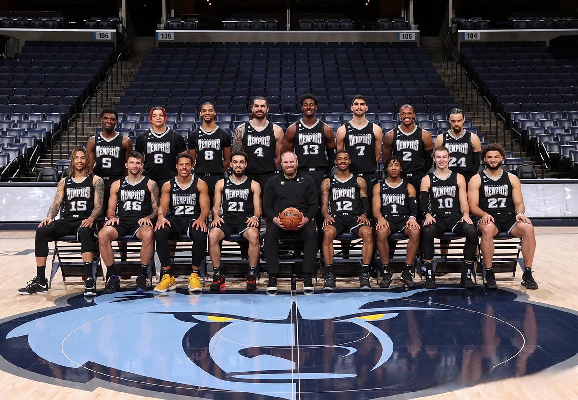 共和报：米兰正加速推进签回蒂亚戈-席尔瓦的交易（共和报：米兰加速推进蒂亚戈-席尔瓦回归签约）