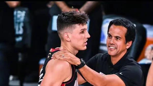 球迷比赛期间骂尤文踢得太烂，斯帕莱蒂回击：你们想怎样？（比赛中球迷怒斥尤文表现糟糕，斯帕莱蒂回怼：你们还想要什么？）