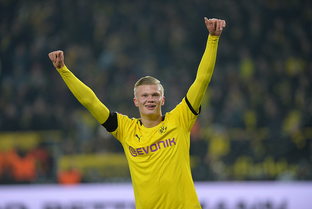 鲁尼：赖斯具备担任英格兰队长的潜质；不能光用进球衡量哲凯（鲁尼：赖斯有望出任英格兰队长；评价哲凯不应只以进球论英雄）